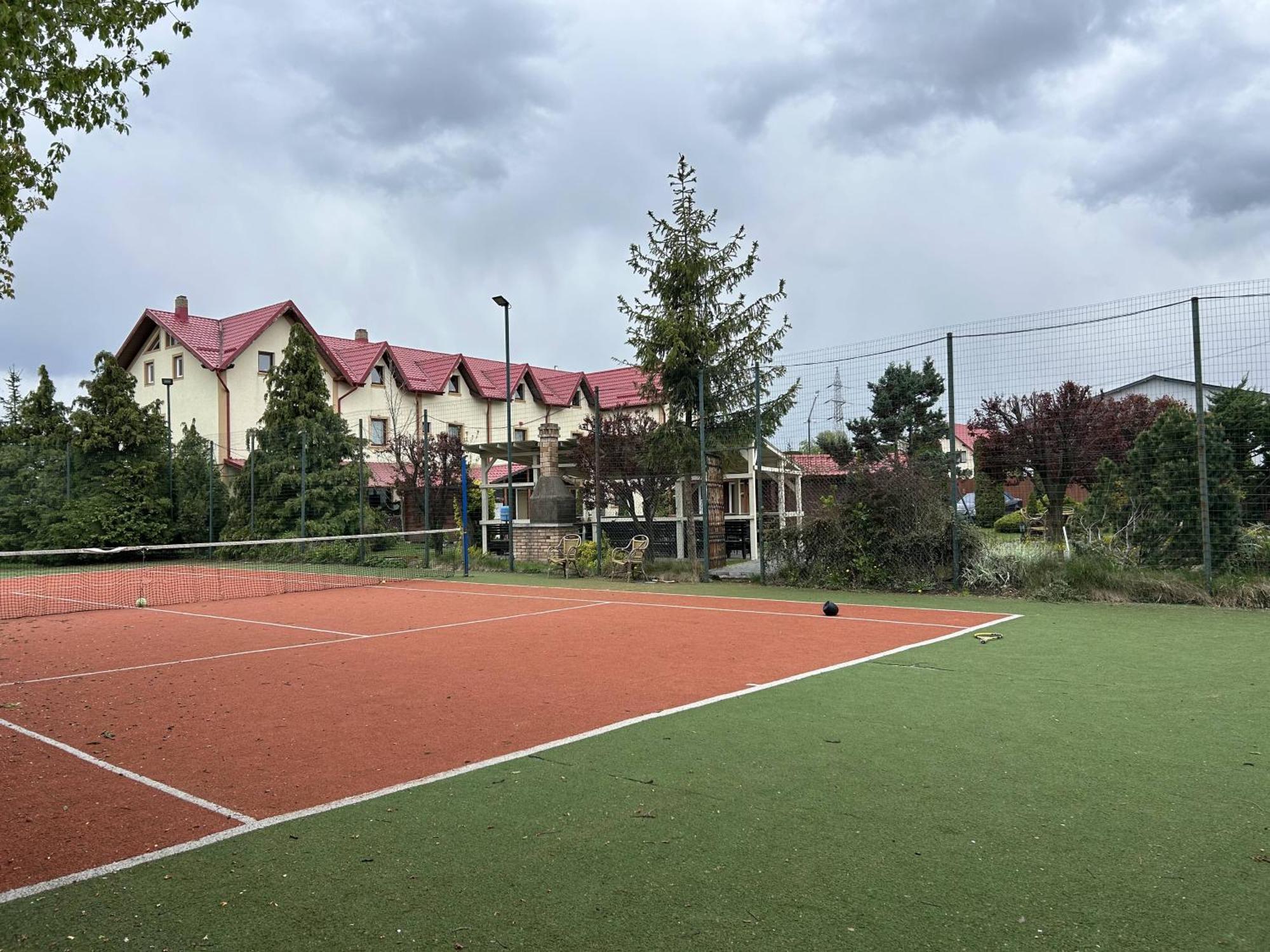 Hotel Intim Radauţi Bagian luar foto