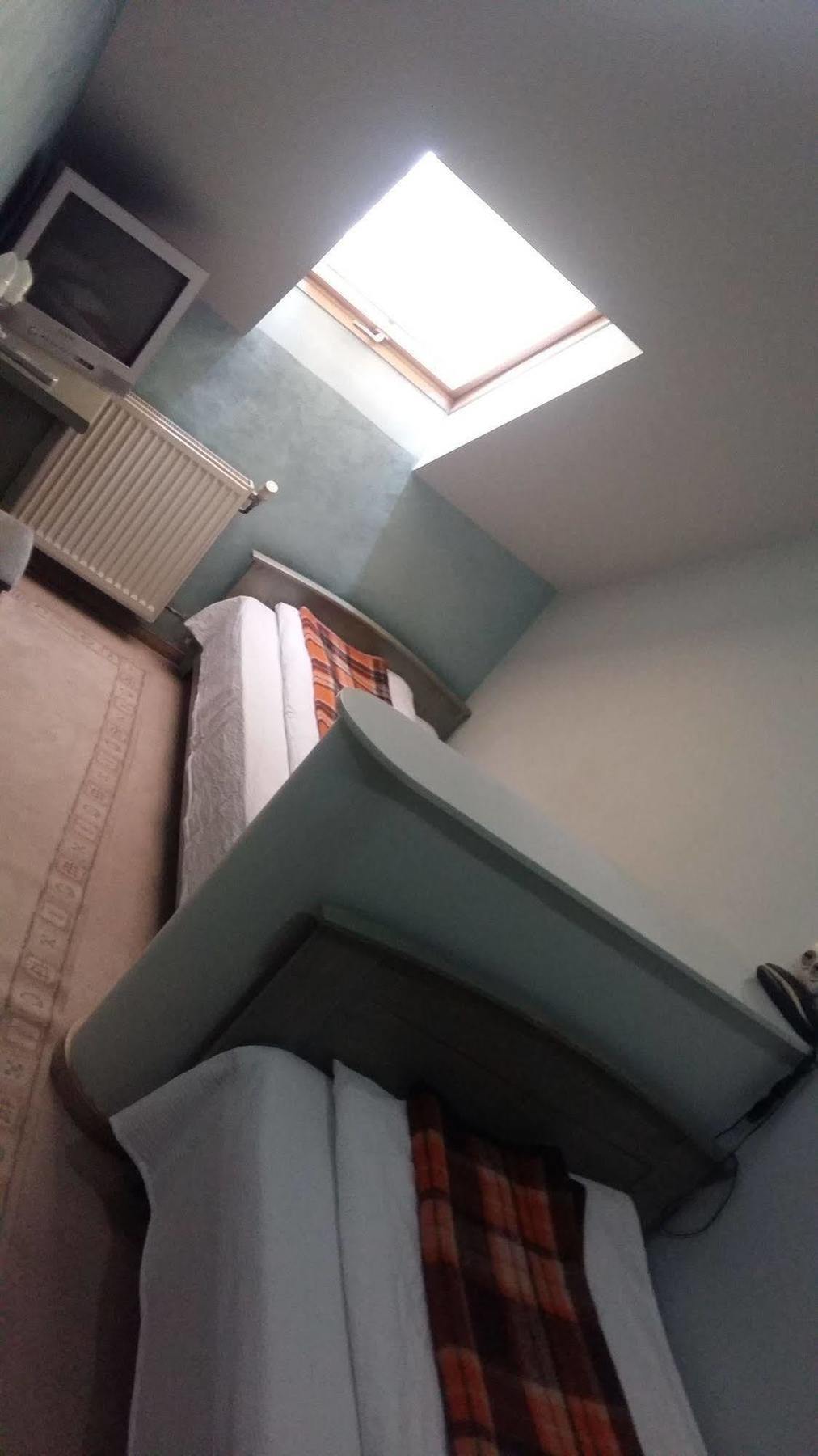 Hotel Intim Radauţi Bagian luar foto